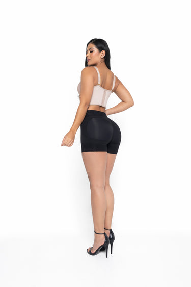 SHORT EXTRA CORTO TALLE MEDIO REF. 024930