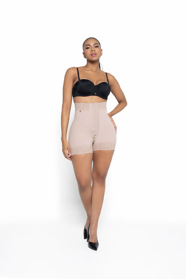 SHORT CORTO TALLE ALTO 4 BROCHES REF. 024656