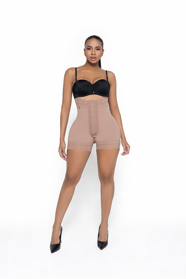 SHORT CORTO TALLE ALTO 4 BROCHES REF. 024656