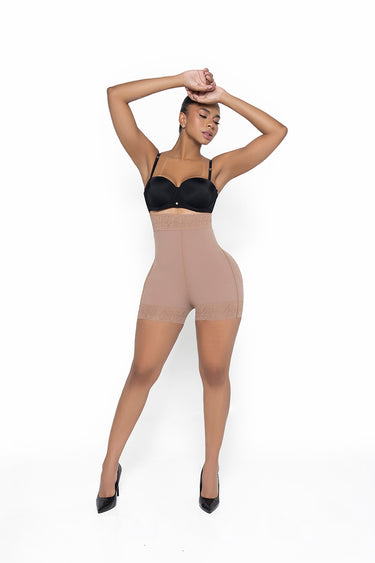 SHORT CORTO TALLE ALTO REF. 024650
