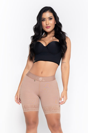 Estilo y Recuperación en un Solo Short Levanta cola Ref. 024500