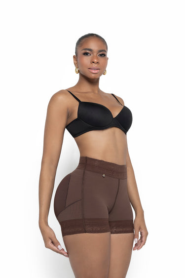 SHORT CORTO TALLE MEDIO REF. 024670